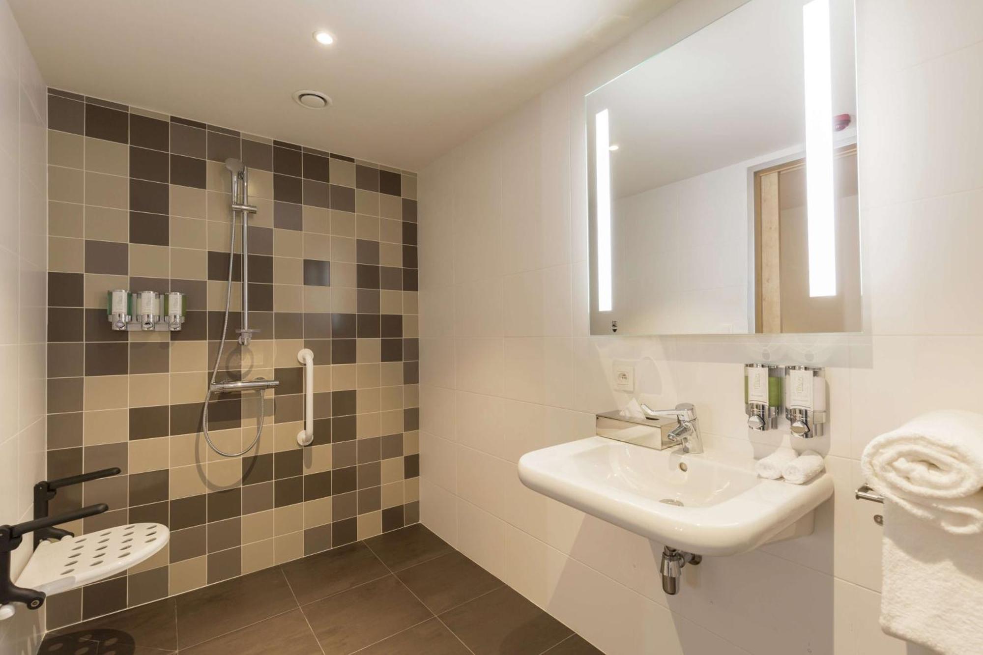 Hampton By Hilton Antwerp Central Station מראה חיצוני תמונה